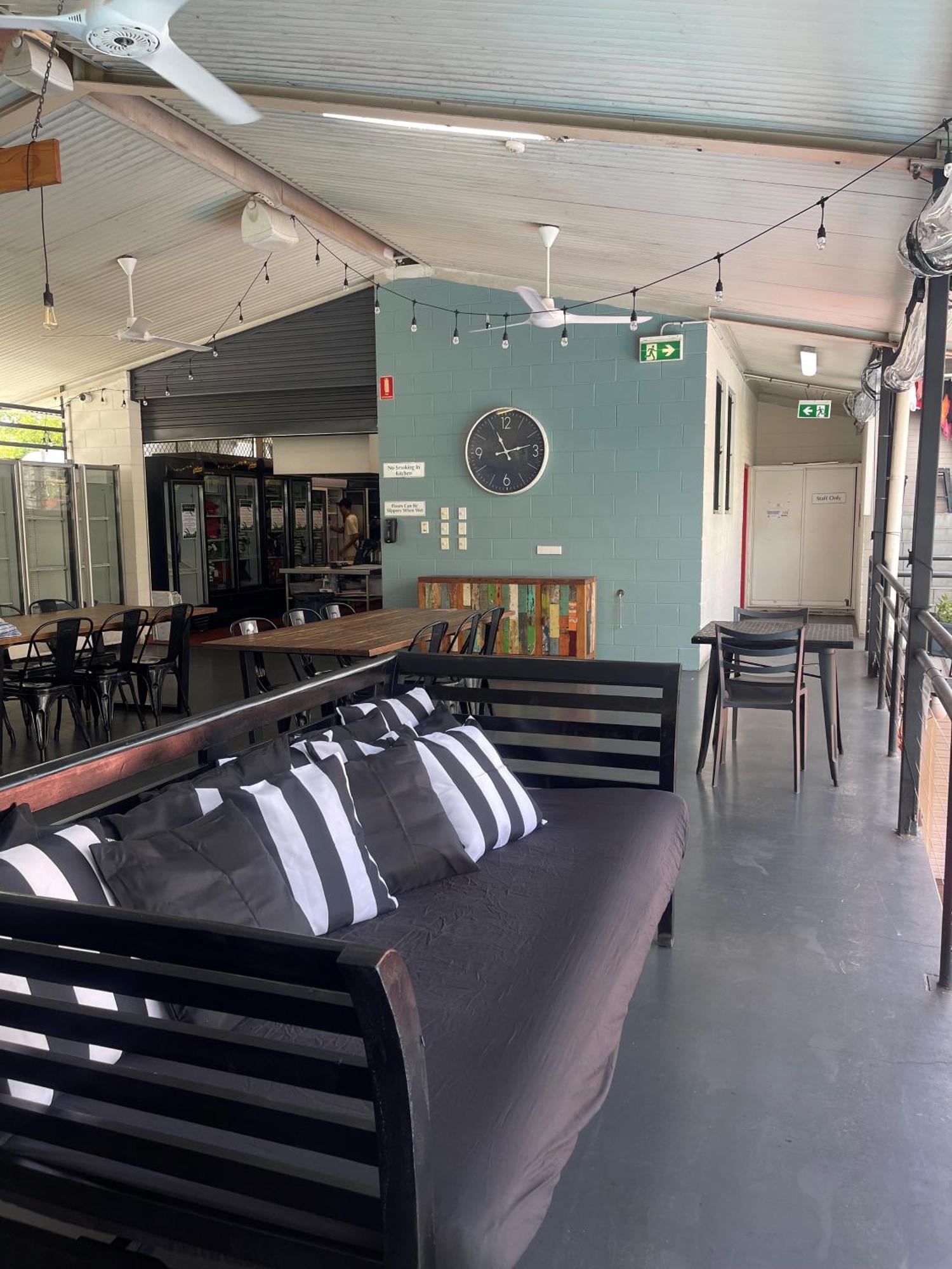 Youth Shack Backpackers Darwin Eksteriør billede